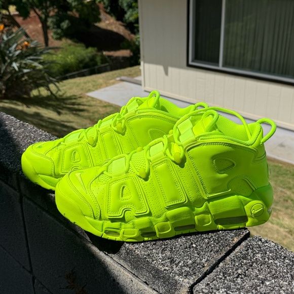 Nike Air More Uptempo 96 Volt - Picture 1 of 7